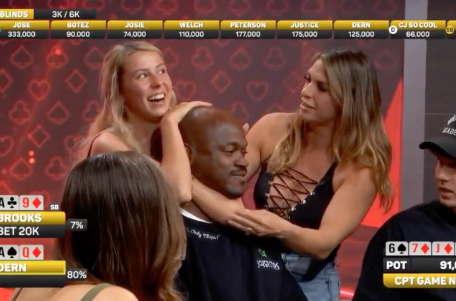 Mackenzie Dern ii arata fetei “Hawk Tuah” cum sa faca un RNC in timpul unui meci de poker (VIDEO)