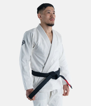 Kimono Brazilian Jiu Jitsu PROGRESS Alb Adulti poza facuta din dreapta modelului