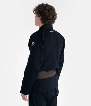 Kimono Brazilian Jiu Jitsu PROGRESS Negru poza facuta pe un model din partea stanga-spate